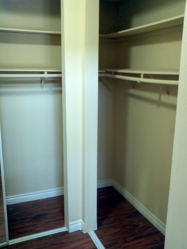 Closet Wraps Around Corner